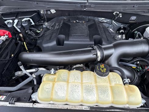 Used 2020 Ford Expedition Max Limited RWD image 30