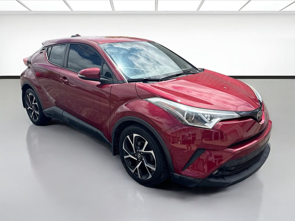 Used 2018 Toyota C-HR XLE FWD image 4