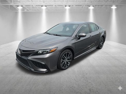 Used 2021 Toyota Camry SE FWD image 8