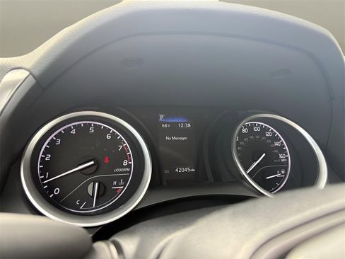 Used 2024 Toyota Camry LE image 11