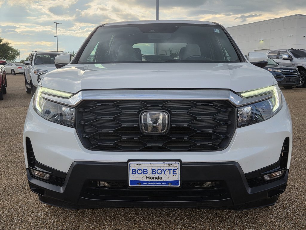 Used 2023 Honda Passport EX-L image 2
