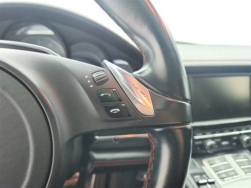 Used 2015 Porsche Panamera GTS image 35