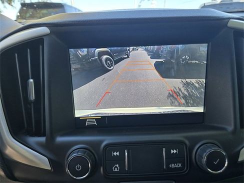 Used 2021 GMC Terrain SLT image 12