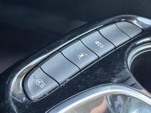Used 2023 Buick Encore GX Preferred FWD image 30