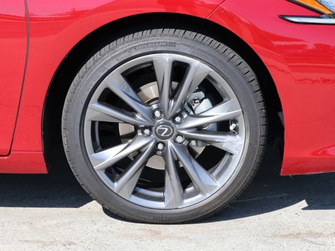 Certified 2021 Lexus ES 350 F Sport w/ Accessory Package 2 FWD image 11