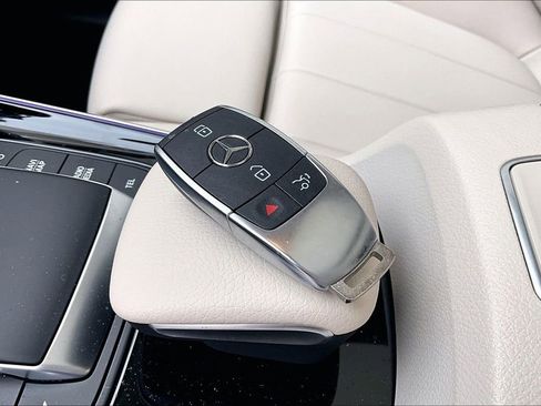 Certified 2023 Mercedes-Benz GLB 250 4MATIC image 10