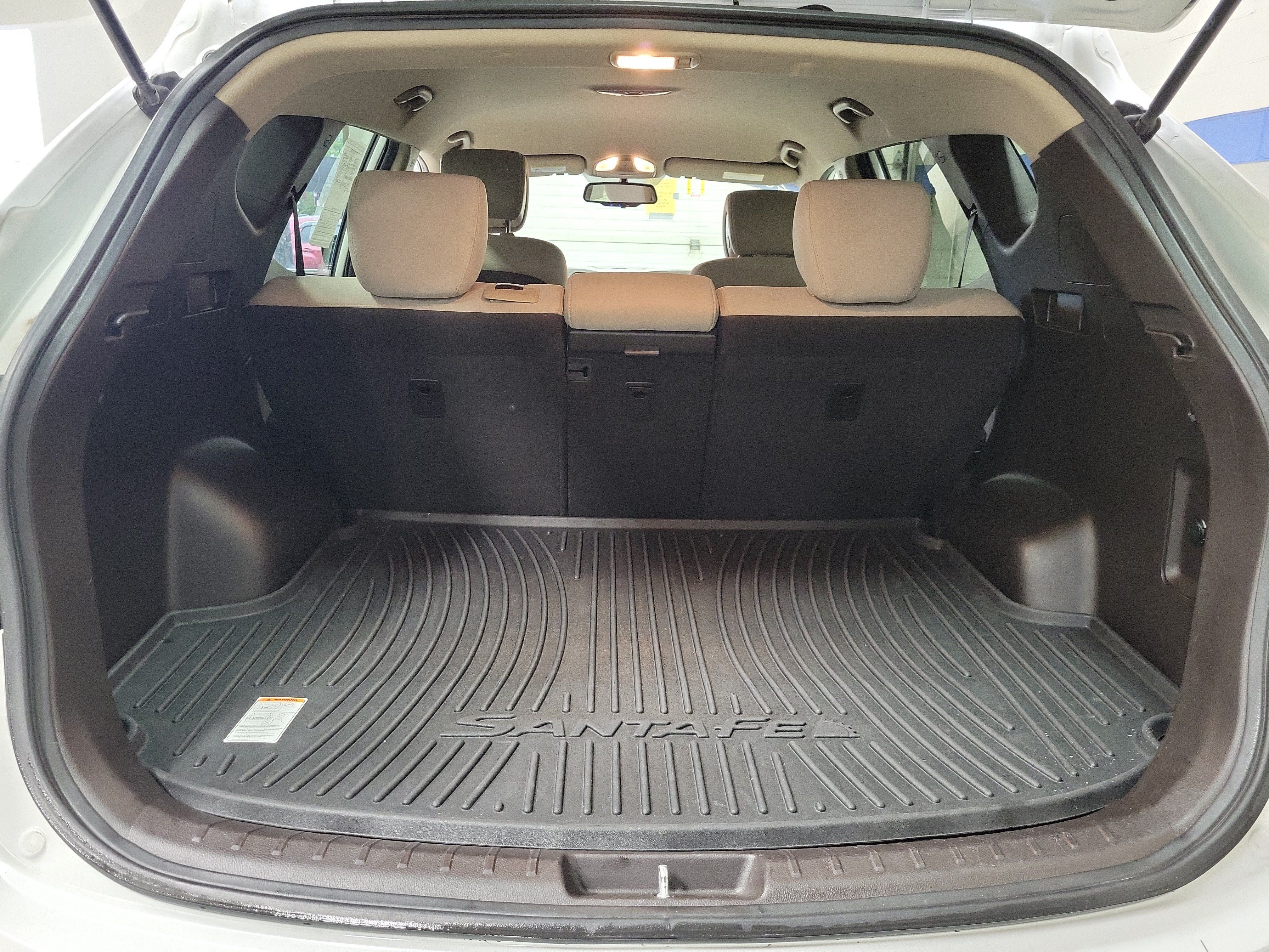 Used 2017 Hyundai Santa Fe Sport w/ 2.4L Value Package 06 FWD image 9