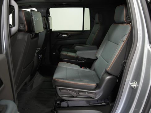 New 2026 GMC Yukon XL AT4 w/ AT4 Premium Plus Package AWD/4WD image 25