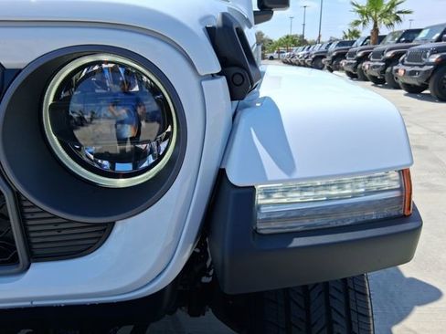 New 2026 Jeep Gladiator Sport image 8