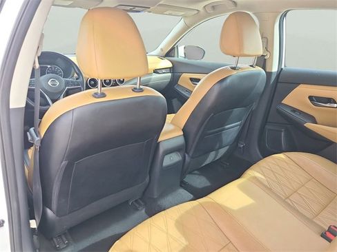 Used 2021 Nissan Sentra SV w/ SV Premium Package image 16