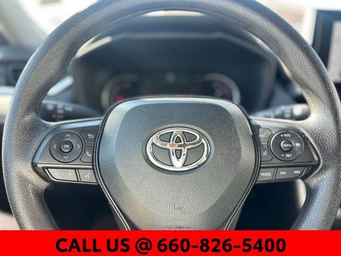 Used 2025 Toyota RAV4 XLE image 12