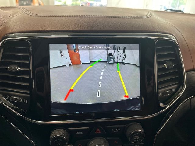 Used 2019 Jeep Grand Cherokee Summit AWD/4WD image 18