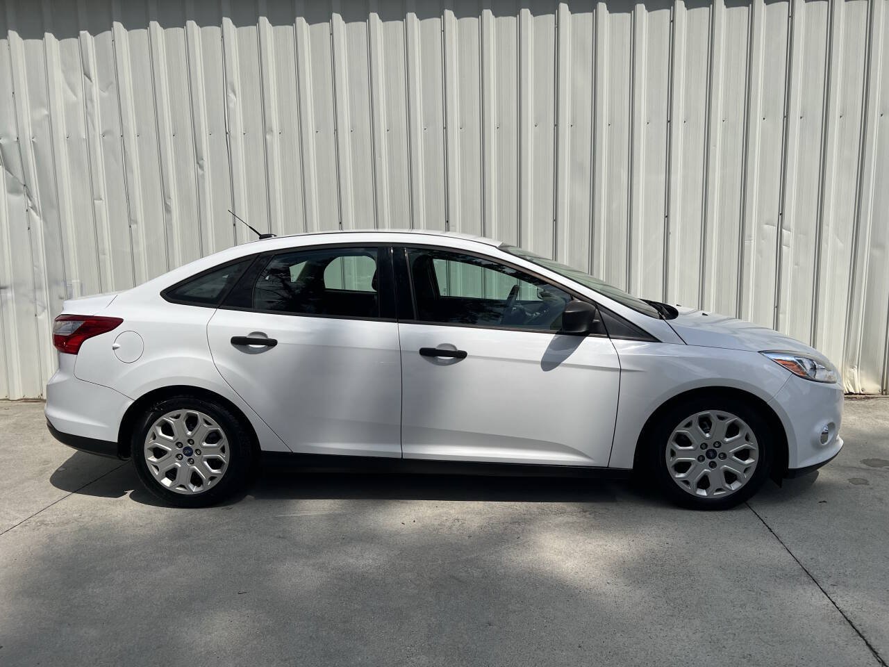 Used 2014 Ford Focus S FWD image 2