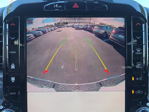 Used 2025 RAM 1500 Laramie image 27