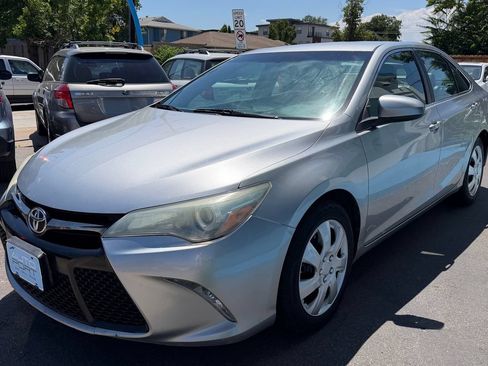 Used 2016 Toyota Camry SE FWD image 5