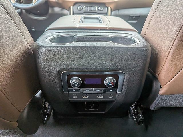 Used 2021 Chevrolet Suburban High Country AWD/4WD image 14
