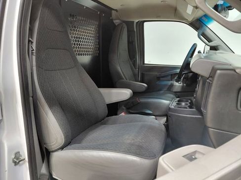 Used 2024 GMC Savana 2500 w/ Driver Convenience Package image 20