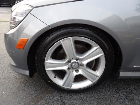 Used 2011 Mercedes-Benz C 300 4MATIC Sedan image 30