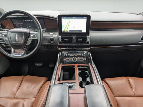 Used 2021 Lincoln Navigator L Reserve w/ Luxury Package AWD/4WD image 12
