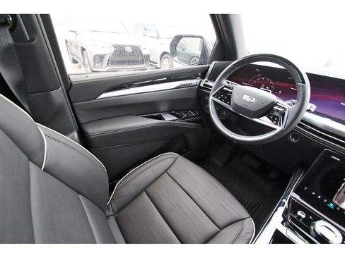 New 2026 Cadillac Escalade ESV Sport w/ Touring Package AWD/4WD image 8