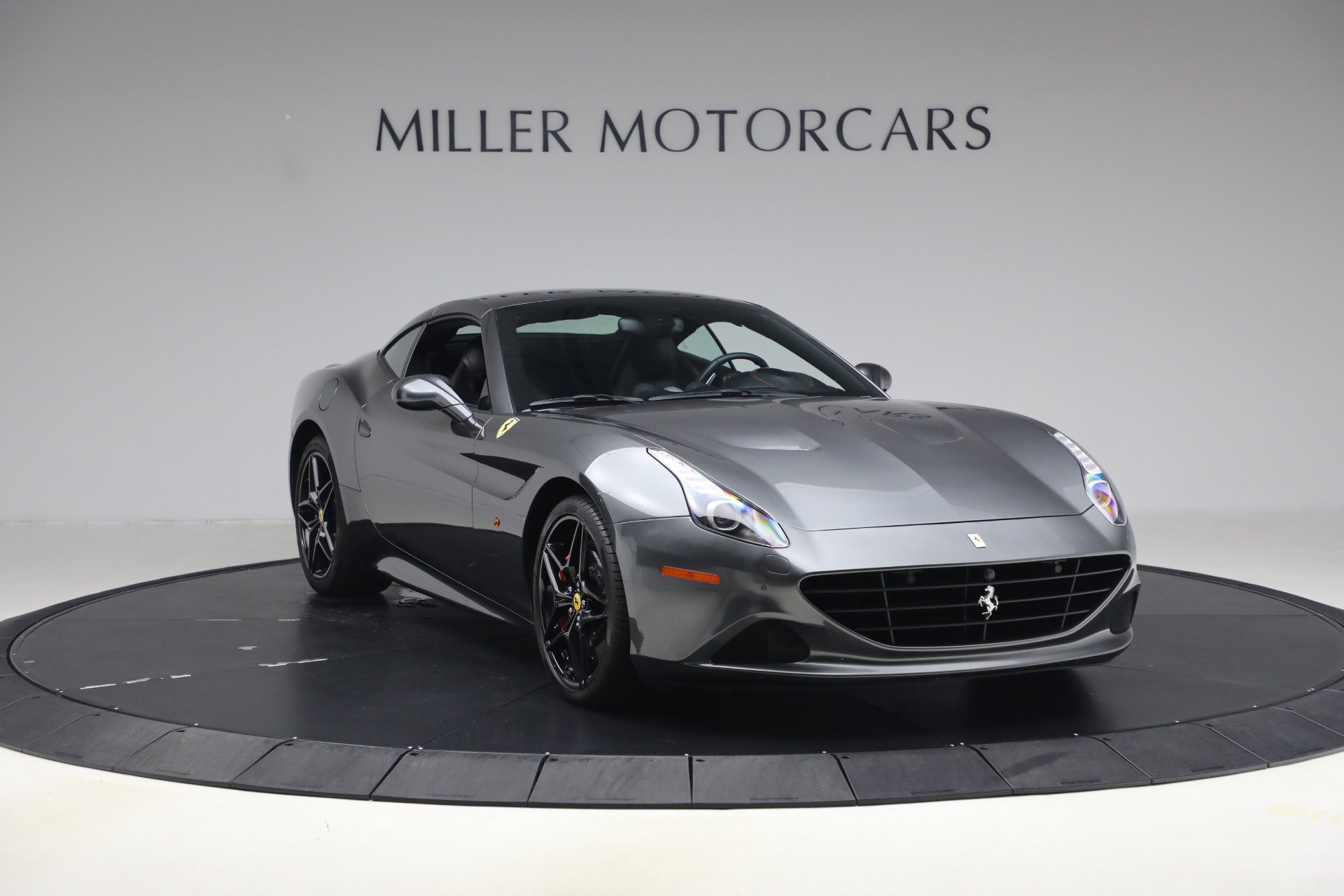 Certified 2015 Ferrari California T RWD image 39