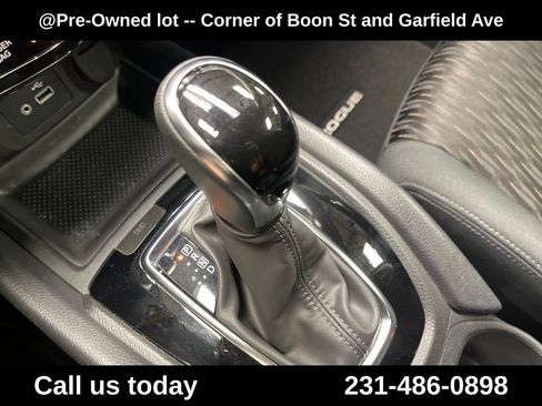 Used 2020 Nissan Rogue S w/ Special Edition Package AWD/4WD image 24