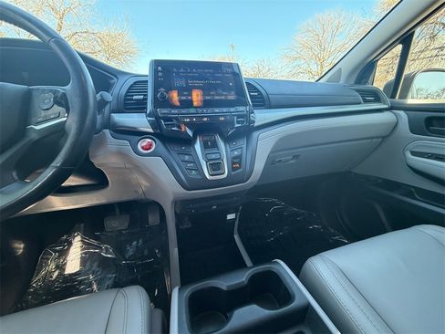 Used 2018 Honda Odyssey Touring image 15