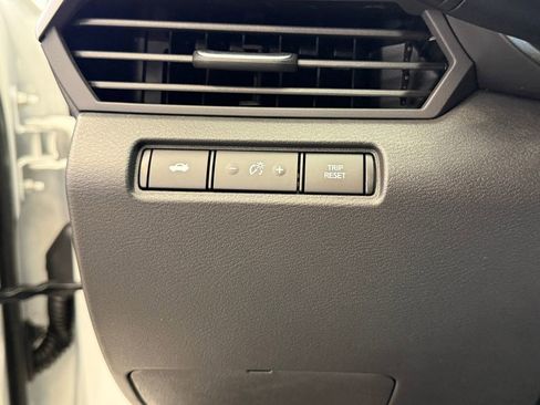 New 2025 Nissan Altima 2.5 SR w/ SR Premium Package image 11