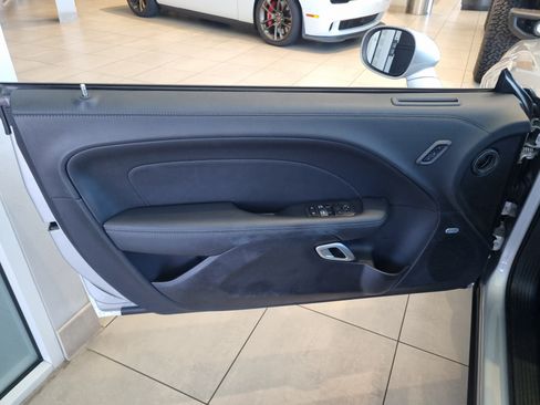 Used 2022 Dodge Challenger R/T Scat Pack RWD image 16