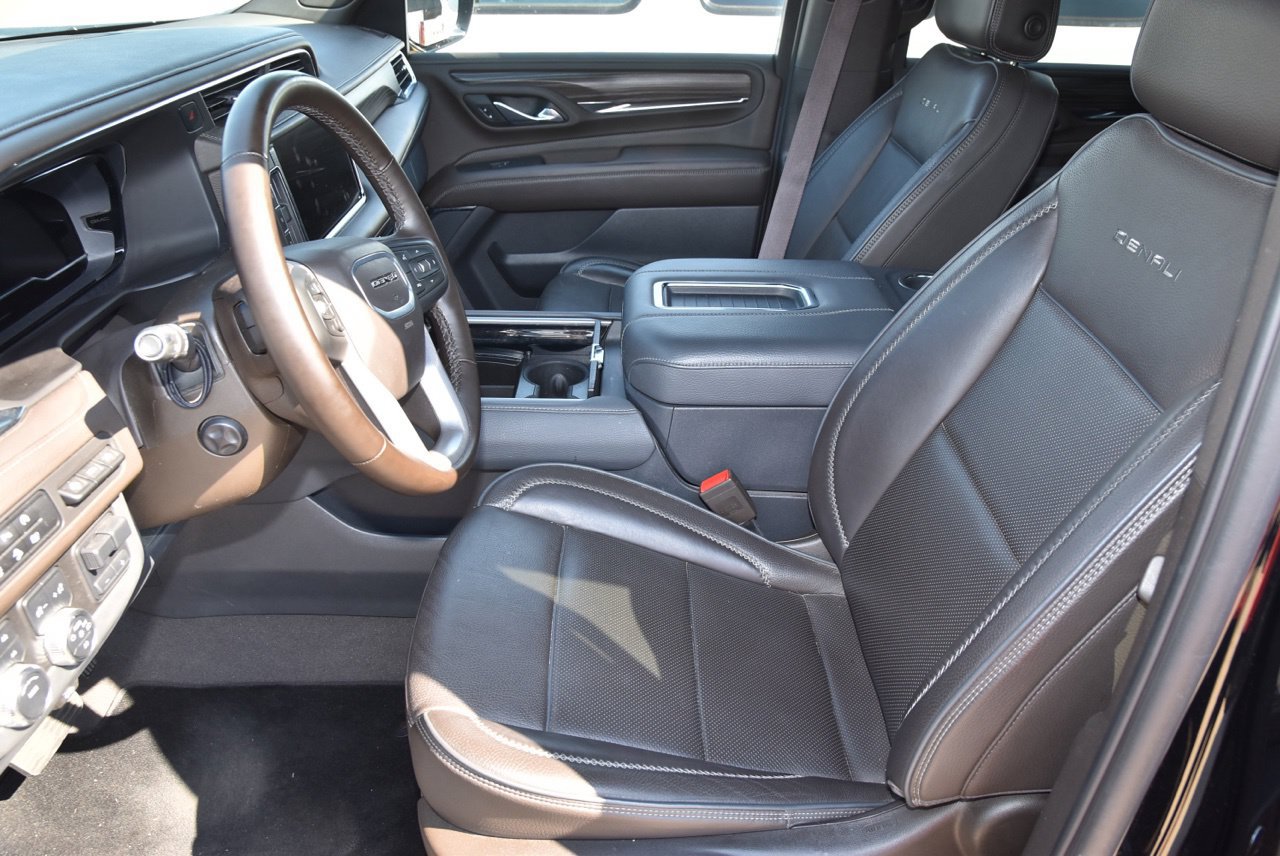 Used 2024 GMC Yukon Denali w/ LPO, Floor Liner Package AWD/4WD image 9