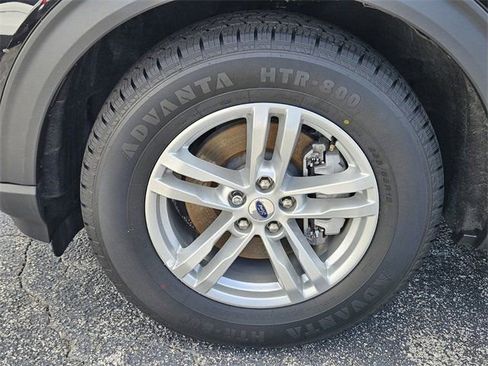 Used 2023 Ford Explorer XLT RWD image 17