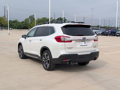 Used 2023 Subaru Ascent Touring AWD/4WD image 4