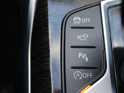 Used 2021 BMW 330i Sedan w/ Premium Package image 41