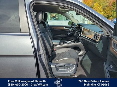 Certified 2024 Volkswagen Atlas SE image 41