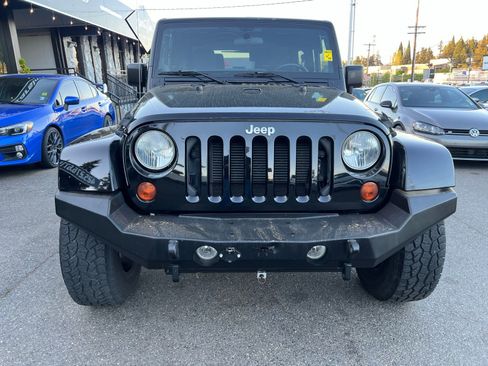 Used 2012 Jeep Wrangler Sahara w/ Connectivity Group AWD/4WD image 8