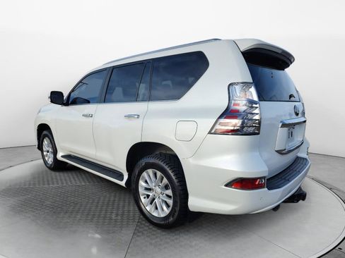 Used 2021 Lexus GX 460 Premium image 3