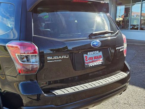Used 2015 Subaru Forester 2.5i Limited AWD/4WD image 10