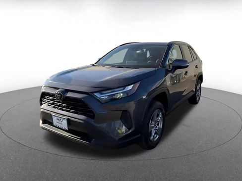 Used 2025 Toyota RAV4 XLE image 7