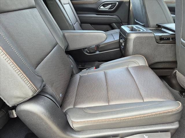 Used 2024 Chevrolet Tahoe High Country AWD/4WD image 17