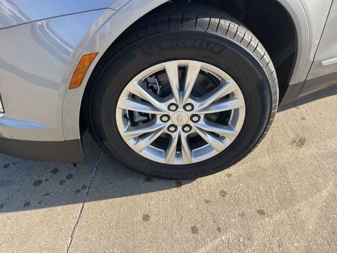 New 2026 Cadillac XT5 Luxury w/ LPO, Floor Liner Package AWD/4WD image 40