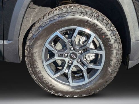 New 2025 Chevrolet Equinox ACTIV w/ Safety and Technology Package FWD image 10