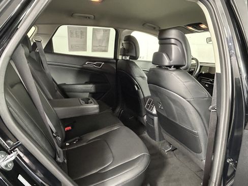 Used 2026 Kia Sportage EX image 16