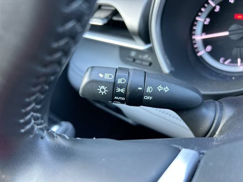 Certified 2023 Toyota Highlander XLE FWD image 20