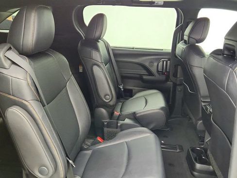 Used 2025 Toyota Sienna XLE Woodland Edition AWD/4WD image 24