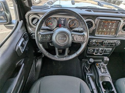 Certified 2022 Jeep Gladiator Sport image 13
