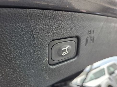 Used 2023 Ford Edge ST-Line AWD/4WD image 35
