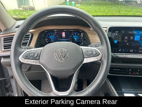 Used 2025 Volkswagen Atlas SE FWD image 14