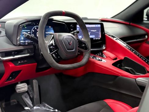 Used 2022 Chevrolet Corvette Stingray Premium Cpe w/ Z51 Performance Package RWD image 13