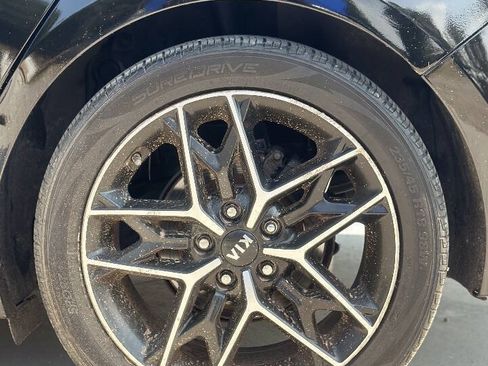 Used 2018 Kia Optima S FWD image 12