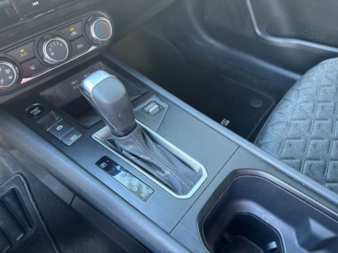 Used 2025 Nissan Kicks SV FWD image 36